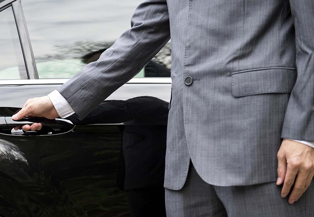 Scottsdale Sedan and Limousine Service for All of Your Chauffeured Transportation Needs